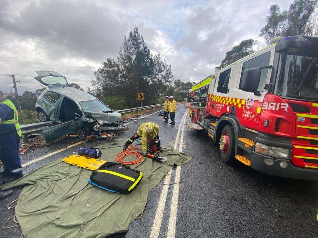 Fatal Guntawang Crash Leaves One Dead, 34-Year-Old Airlifted to Hospital