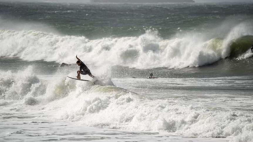 Classic Winter Weather Brings Cool Conditions and Coastal Showers Across Queensland
