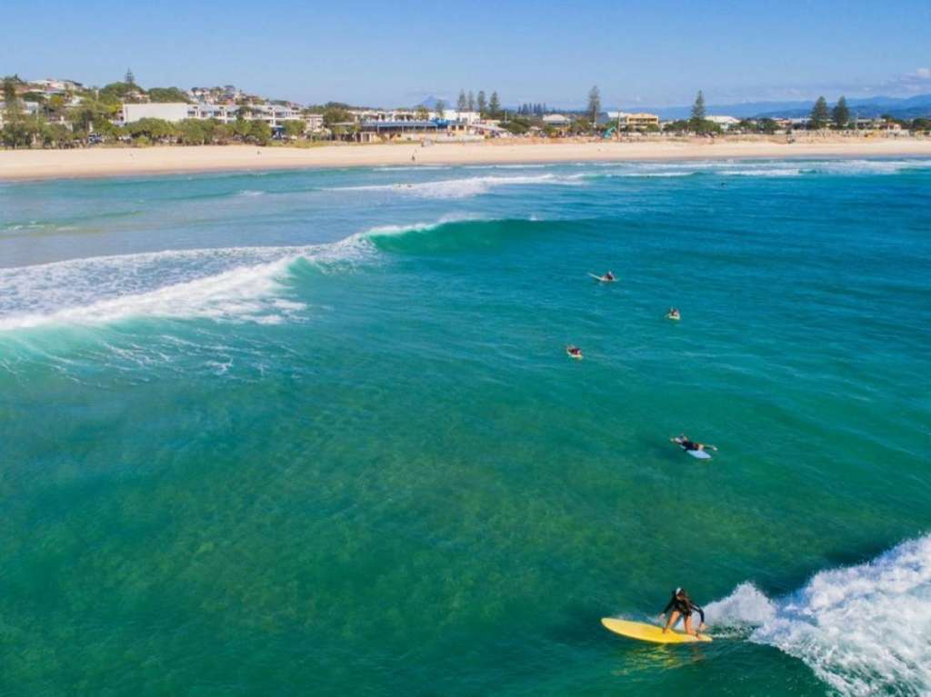 Elanora State High Ends Cooee GC Surfing Program, Leaving Parents and Students Disappointed - Gold Coast, QLD