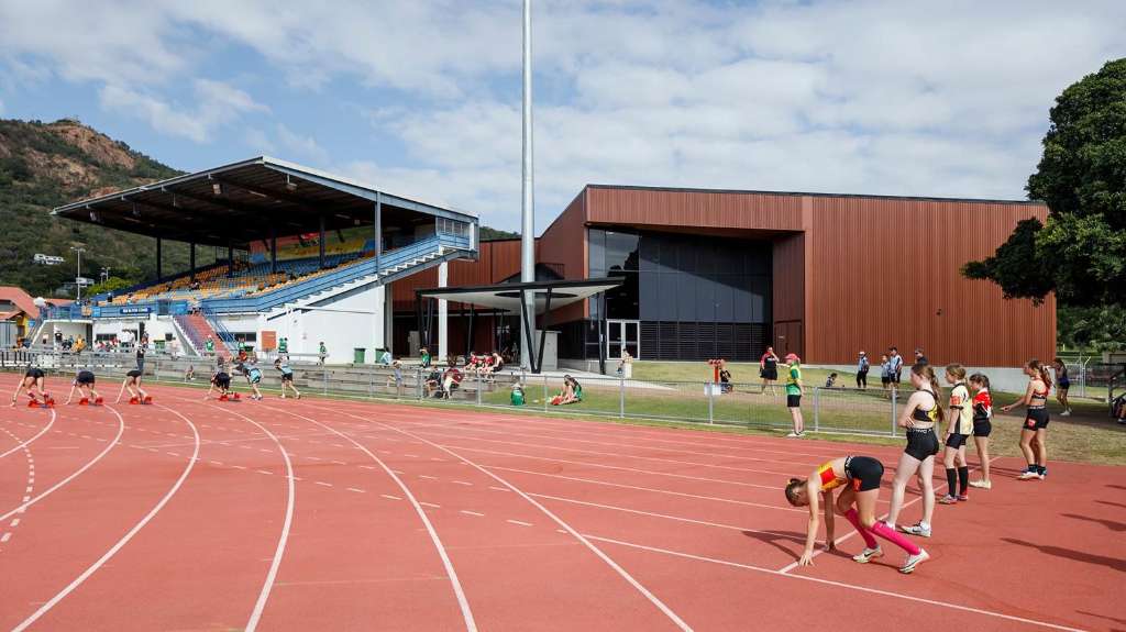 Townsville Students Create Giant ‘6’ to Celebrate Brisbane 2032 Olympic Countdown
