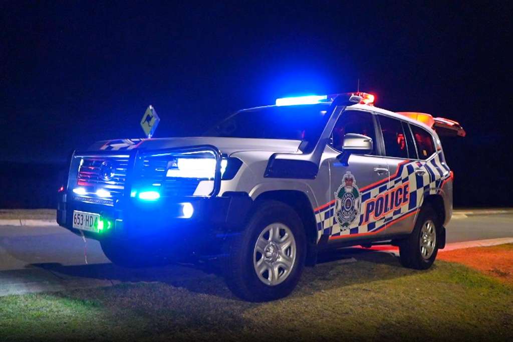Body found on Queensland property after standoff that left police officer shot