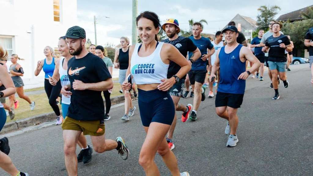Coogee Run Club grows to thousands as Tara Meakins helps Australians fight loneliness through running