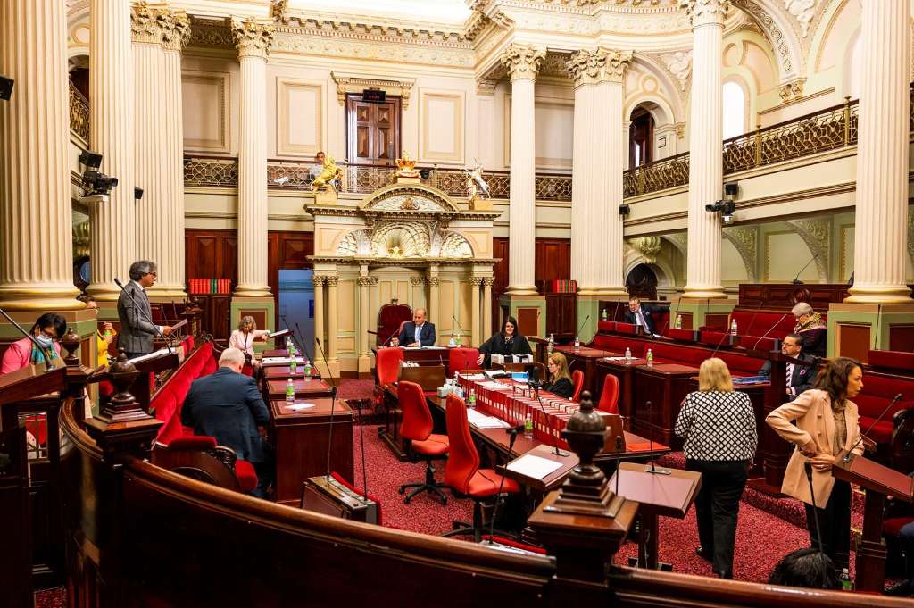 Victorian Premier Jacinta Allan faces growing leadership pressure amid speculation of party challenge