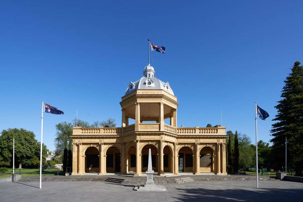 Bendigo WWII veteran Rosemary Bowman celebrates remarkable 103rd birthday