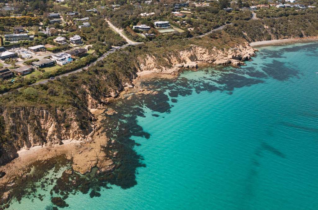 New travelling bookstore brings community together in Mount Martha and Mornington Peninsula