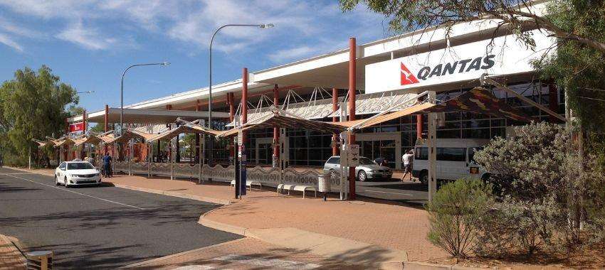 Qantas to meet Alice Springs Council over cancelled Melbourne flight route