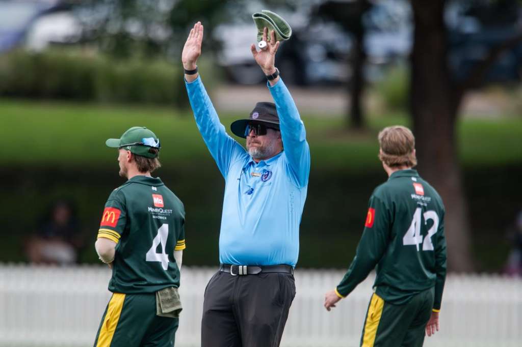 Wagga Region Cricket Umpires Celebrate 700 Match Milestone