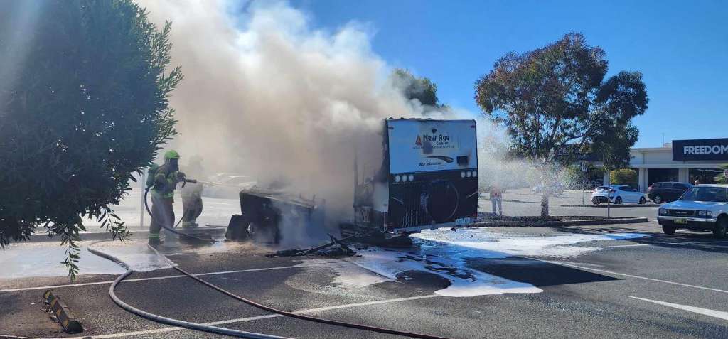 Caravan Fire in Mandurah Early Morning Emergency, Firefighters Quickly Respond