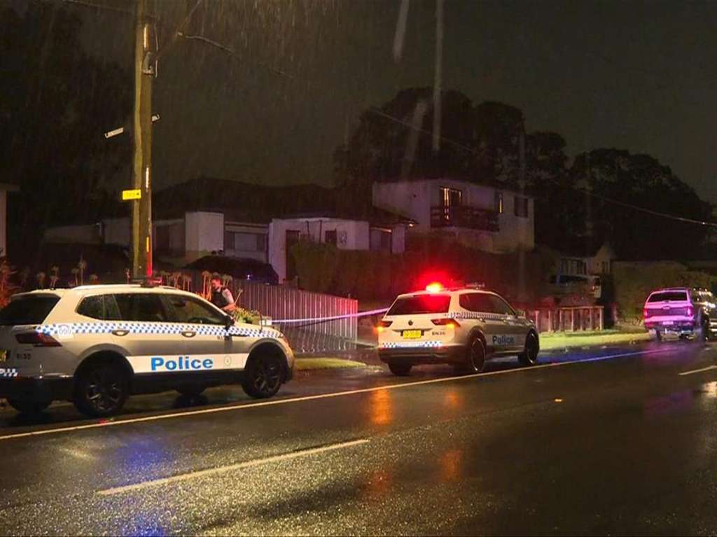 Man Charged After Alleged Stabbing at Lalor Park Shops in Western Sydney - Sydney, NSW