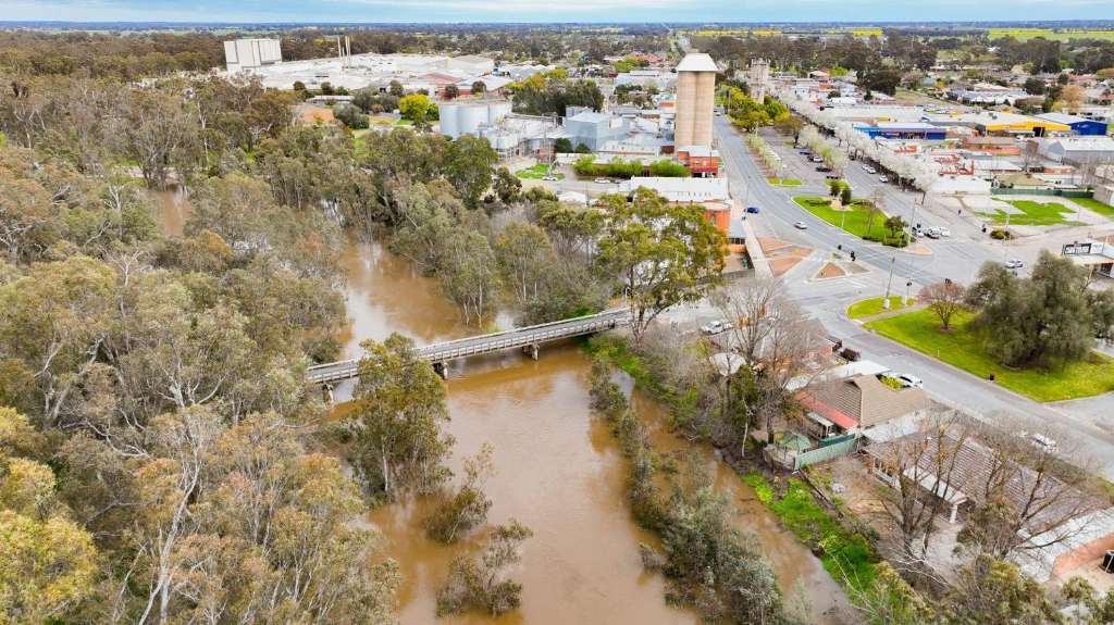 Missing Man Found Safe Near Floodwater Between Shepparton and Mooroopna