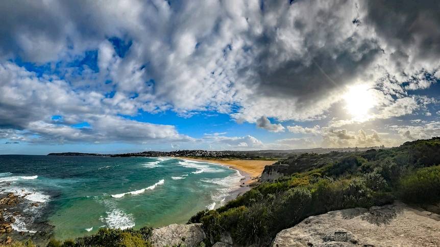 First north-west cloudband of 2026 to develop over Australia, delivering a broad band of rain