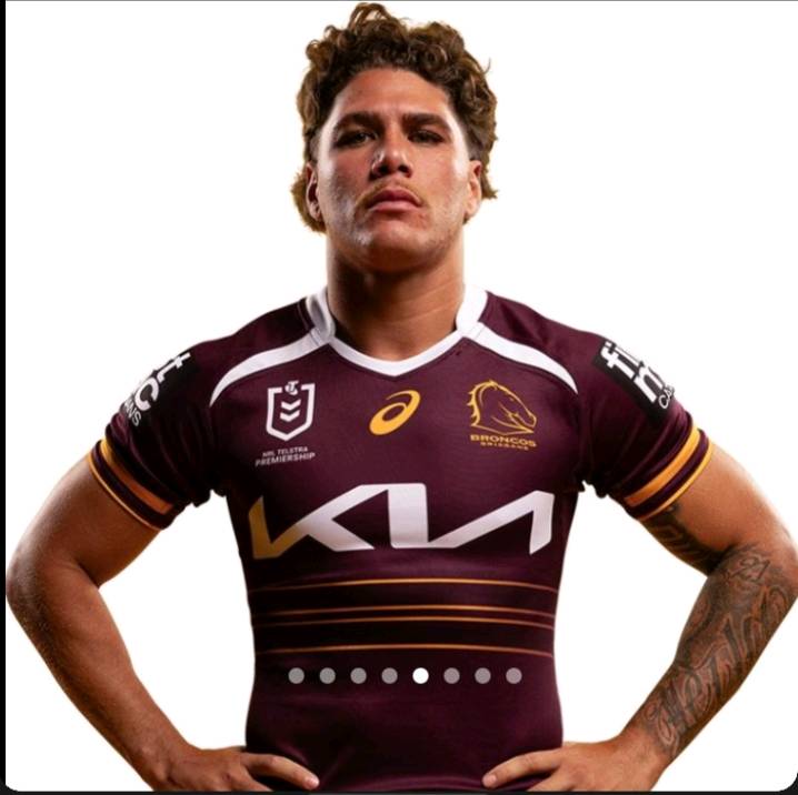 Reece Walsh sensationally omitted as Queensland names State of Origin I squad