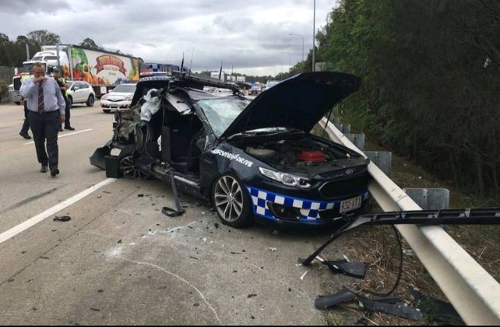 Woman Dies After Being Hit by Ute on Pacific Motorway Near Beenleigh