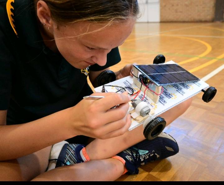 Hastings Secondary College solar cars power future engineers
