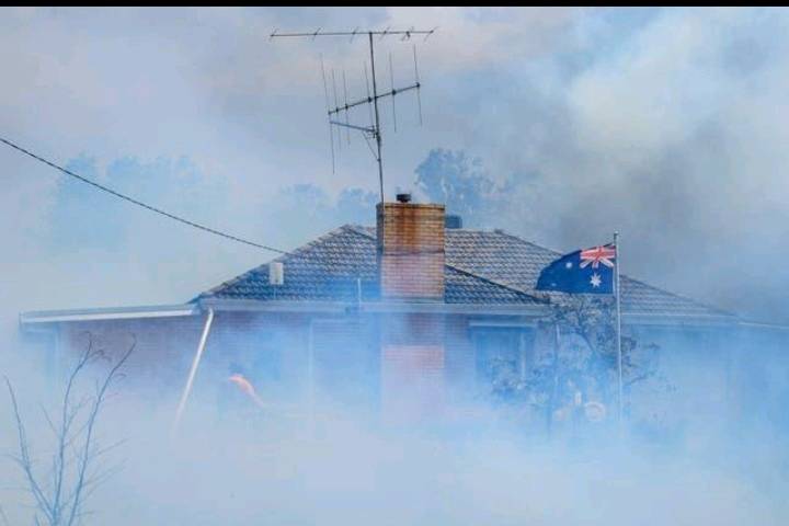 Bendigo house destroyed by fire as CFA warns of winter dangers