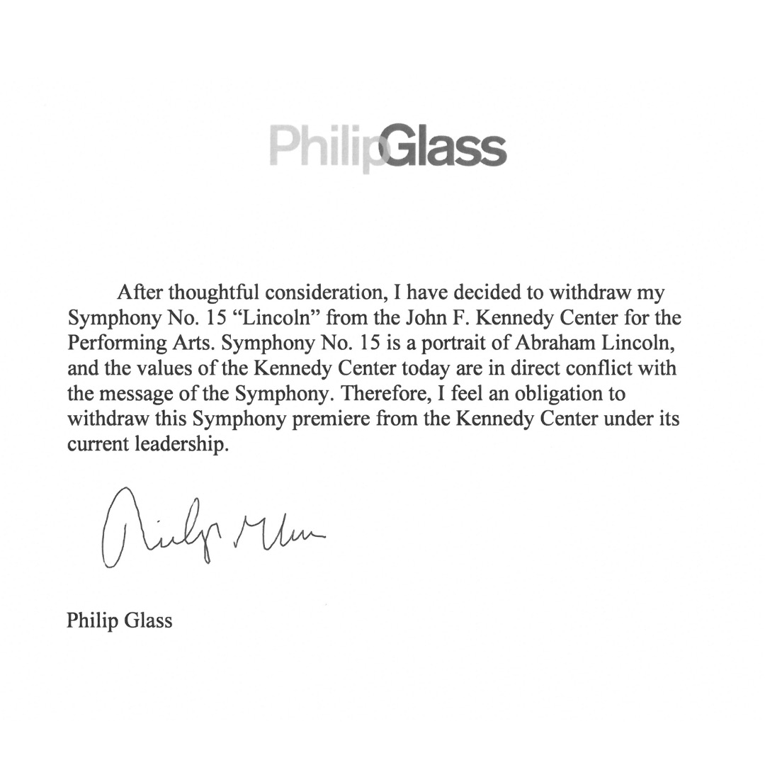 Philip Glass trekker symfoni fra Kennedy-senteret
