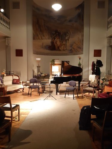 The Parisian Salon Comes to Østerbro 