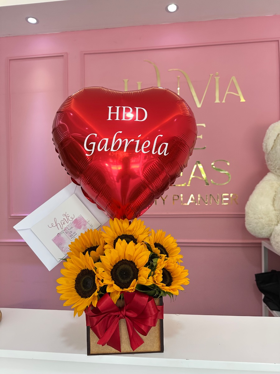 Cajita de Madera Con Girasoles — Lluvia de Ideas Party