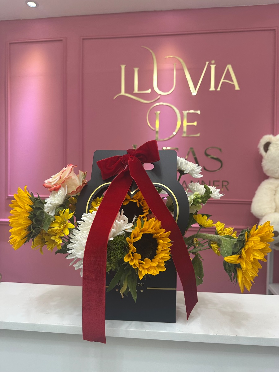 Canasta Floral Variada — Lluvia de Ideas Party