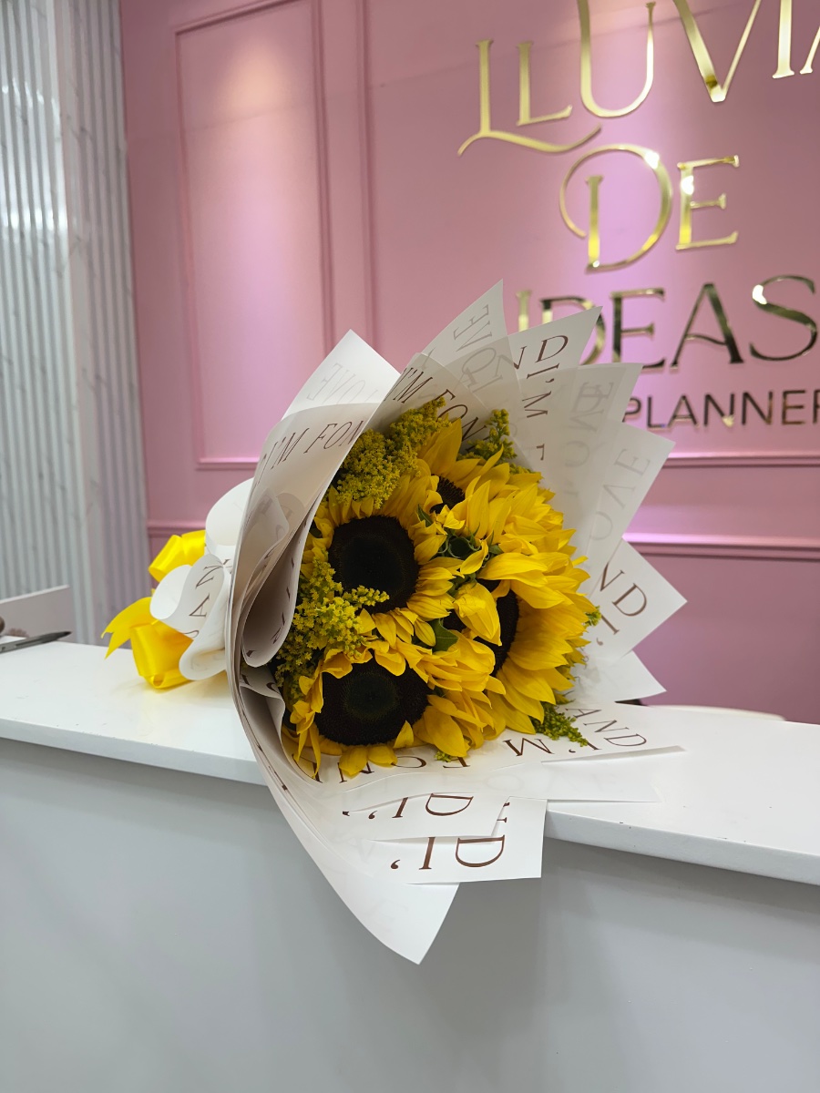 Ramo 12 Girasoles — Lluvia de Ideas Party