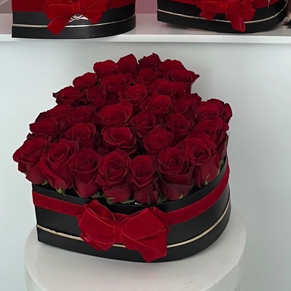 Corazón 40 Rosas — Lluvia de Ideas Party