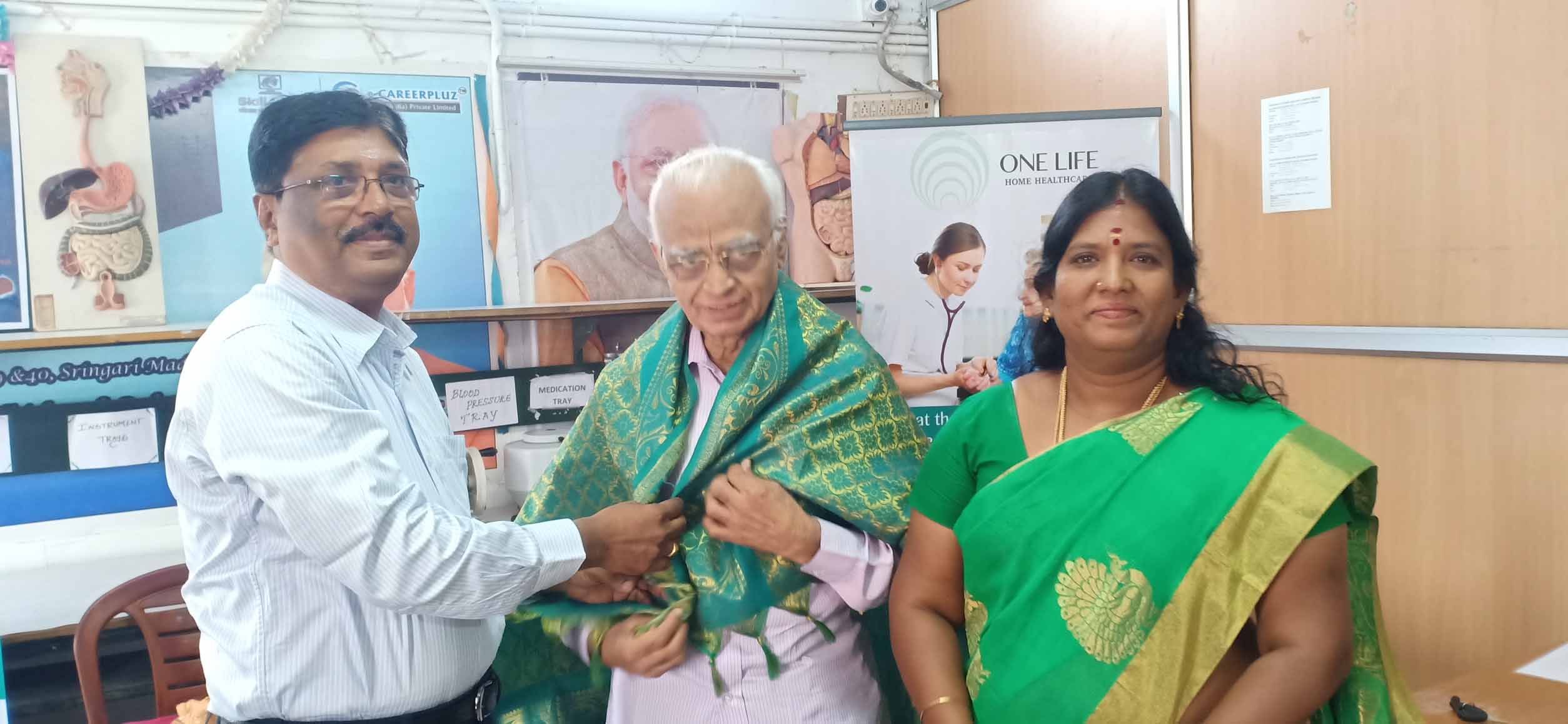 Atchaya Charity - diabetic cource honour guest