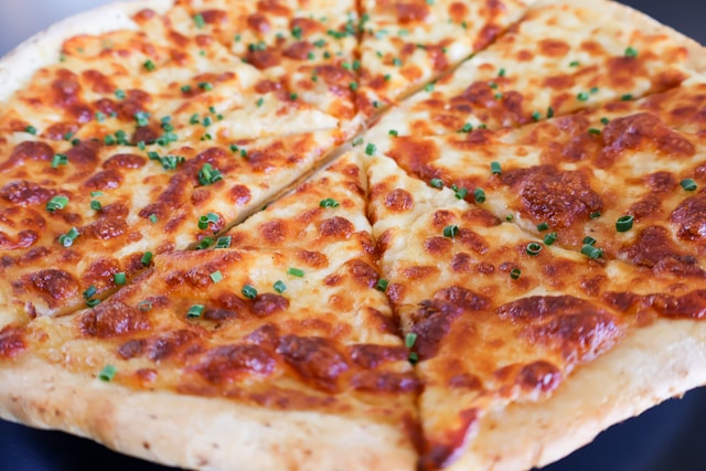 10 Pizza Places Near me for the Best Local Slices