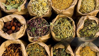 1/2 oz various culinary herbs