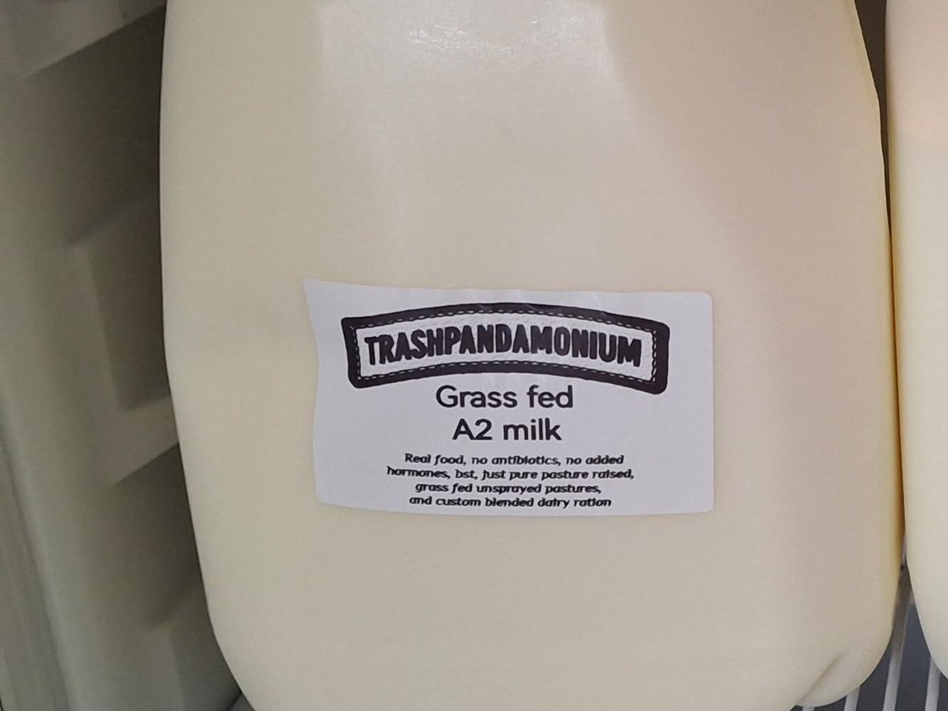 A2/A2 Raw cow Milk - 1 Gallon jug