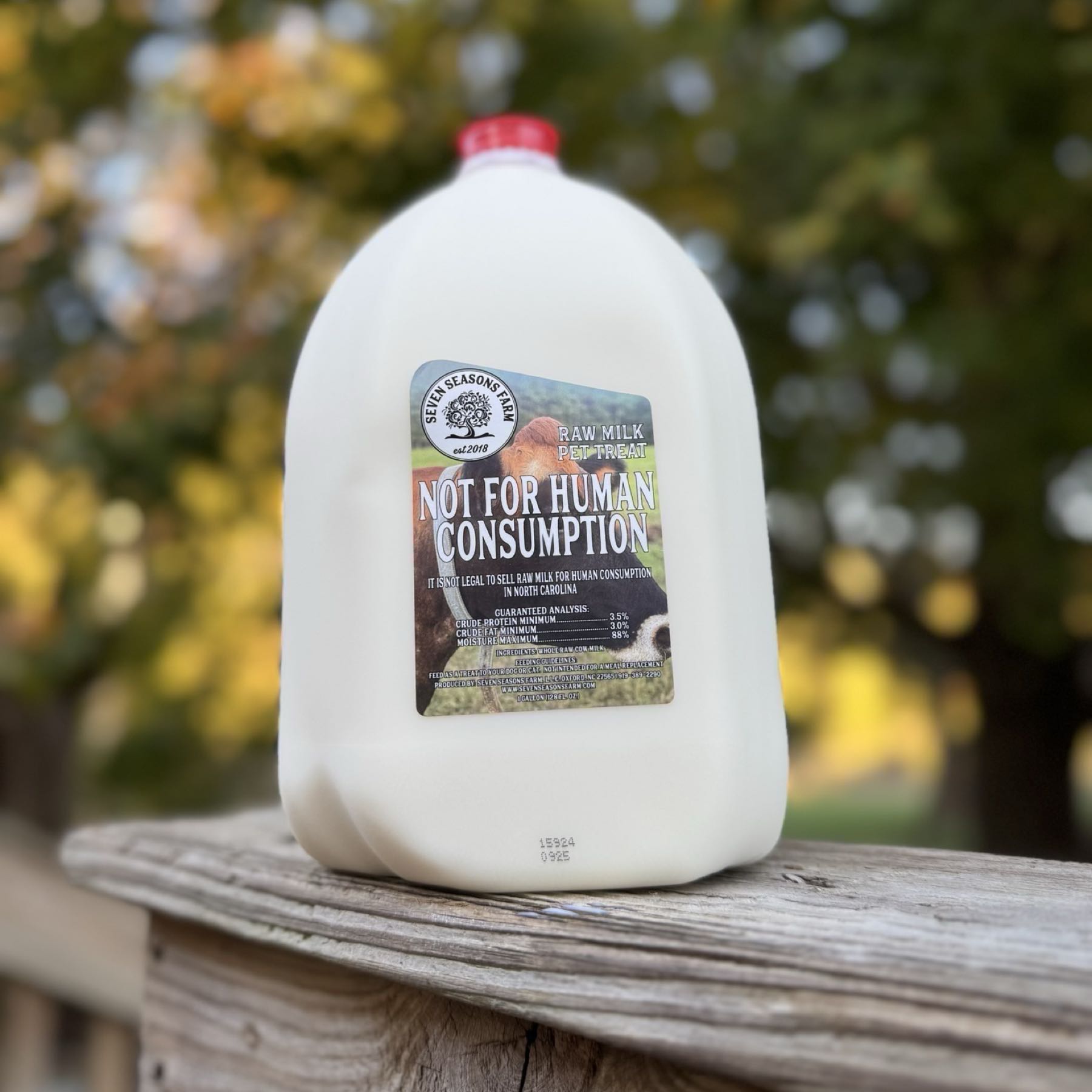 Raw Cow Milk Gallon