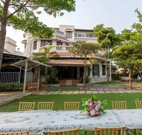 Golden Lonavala Bungalow logo