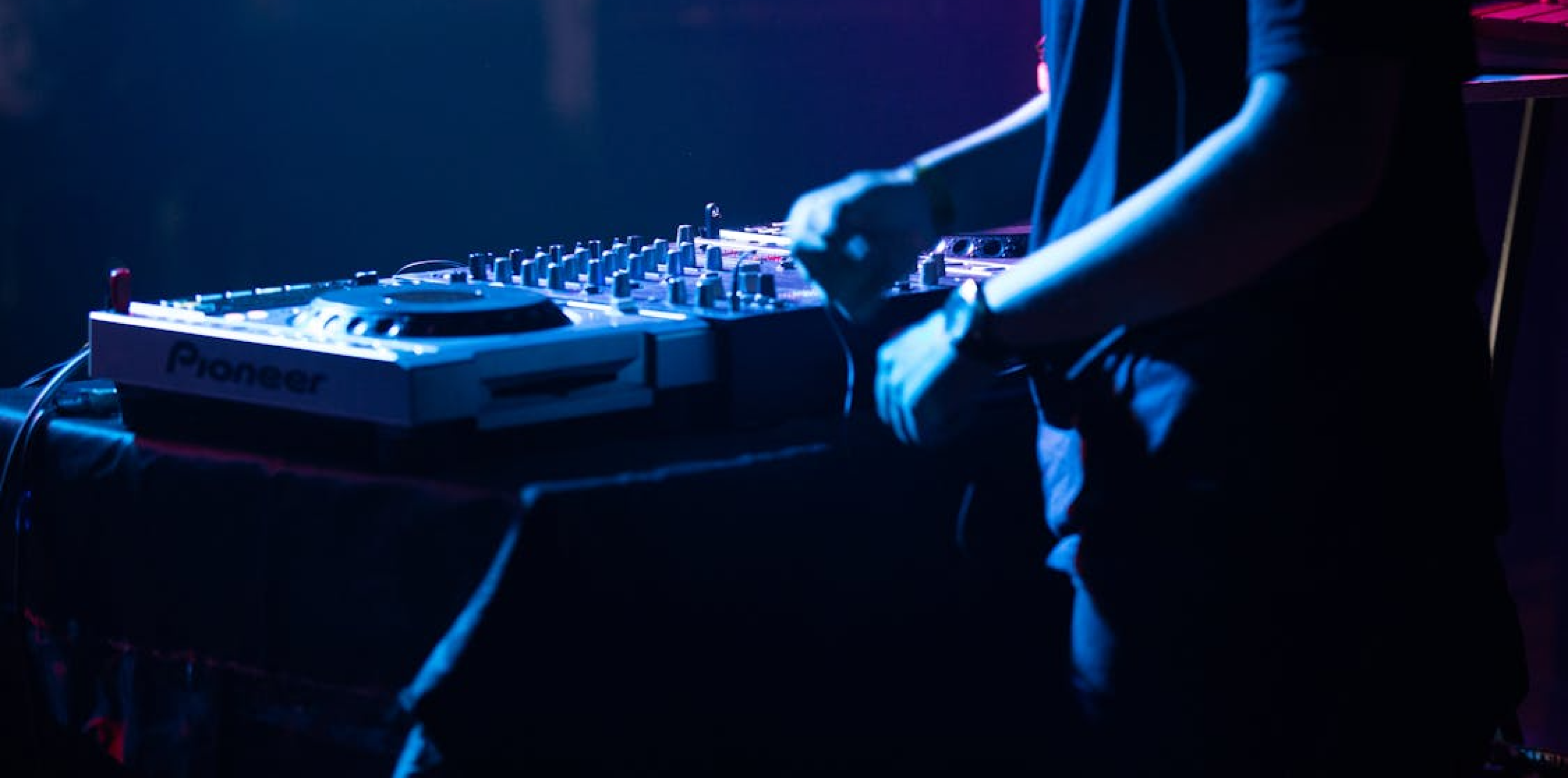 FREQUENCY | DJ Onai and Guests