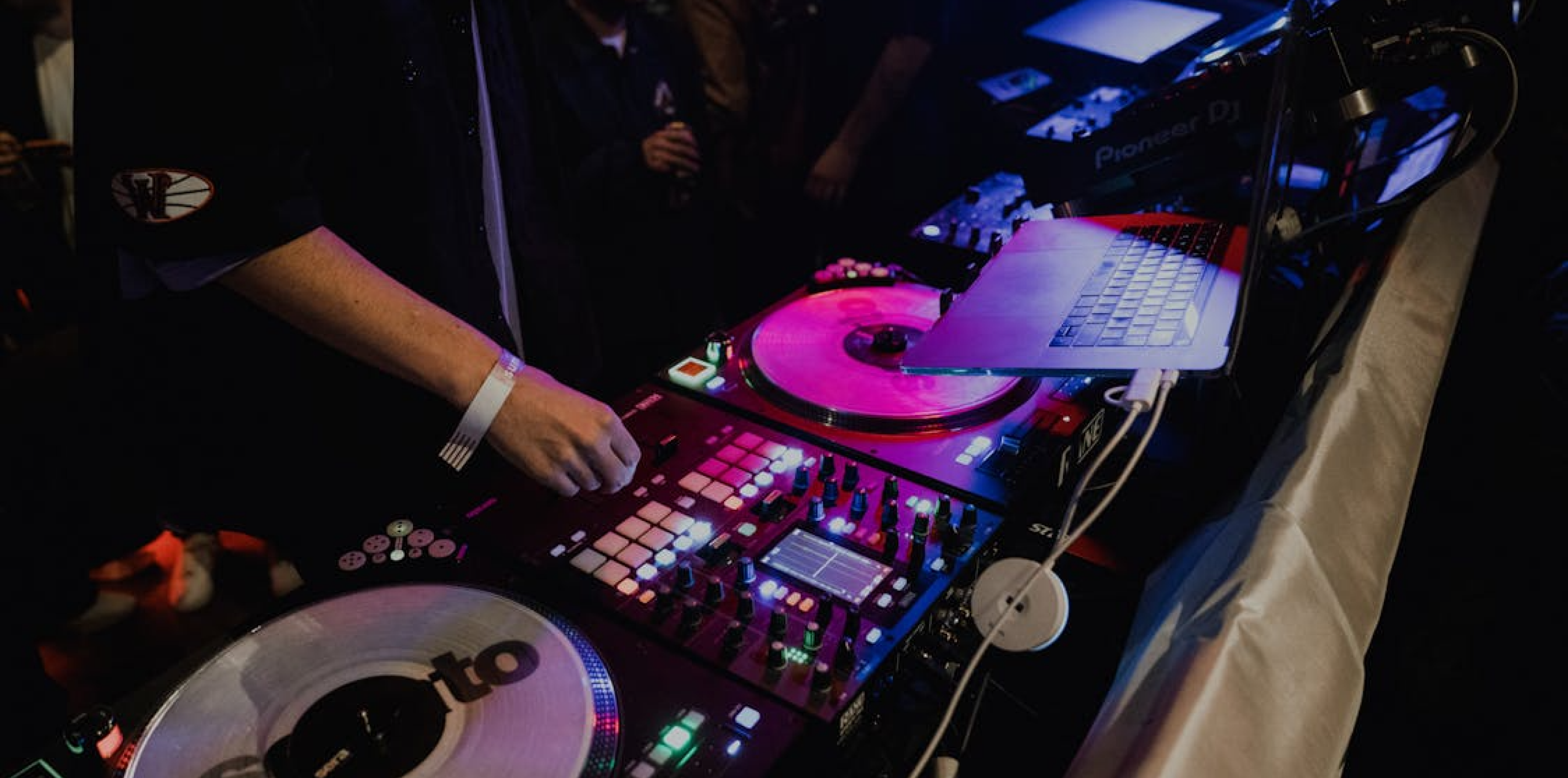 Twenty Two | House Work | 09.05 | Chris Watson