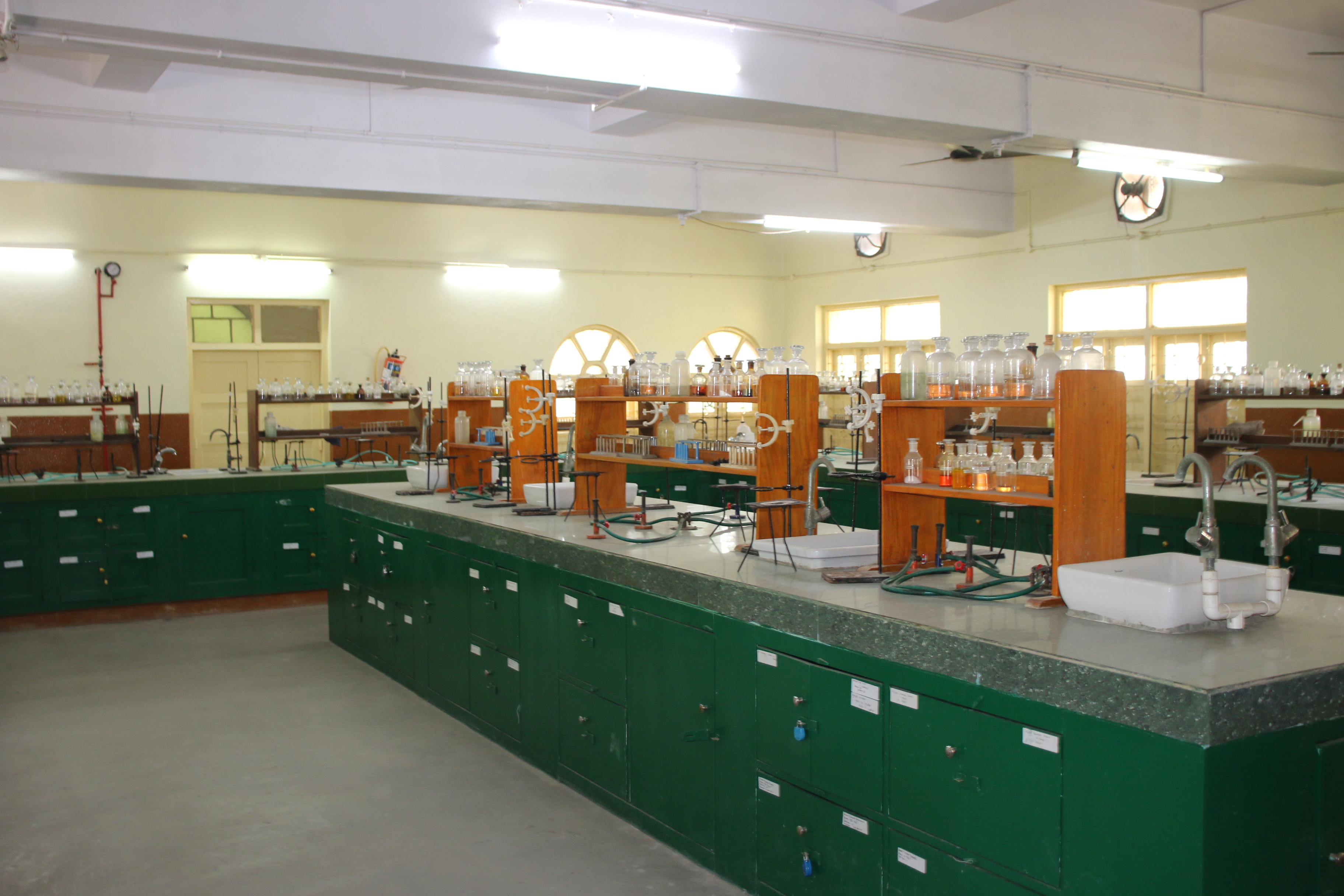 Chemistry Laboratory – Ignite Curiosity, Spark Reactions