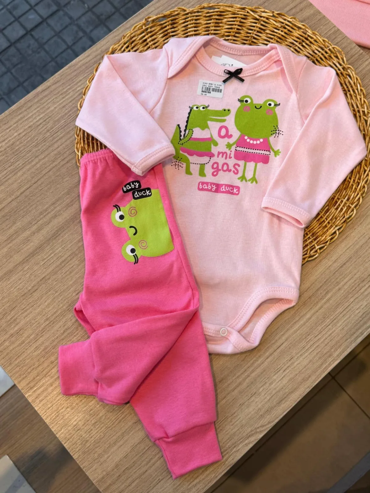 Conjunto de body com calça - 100% algodão