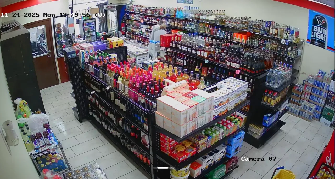 LIQUOR WORLD photo 7