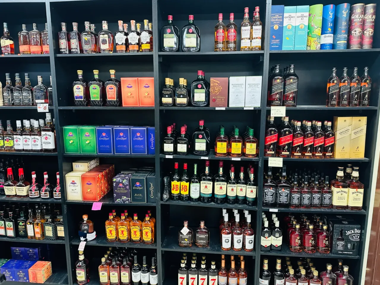 LIQUOR WORLD photo 13