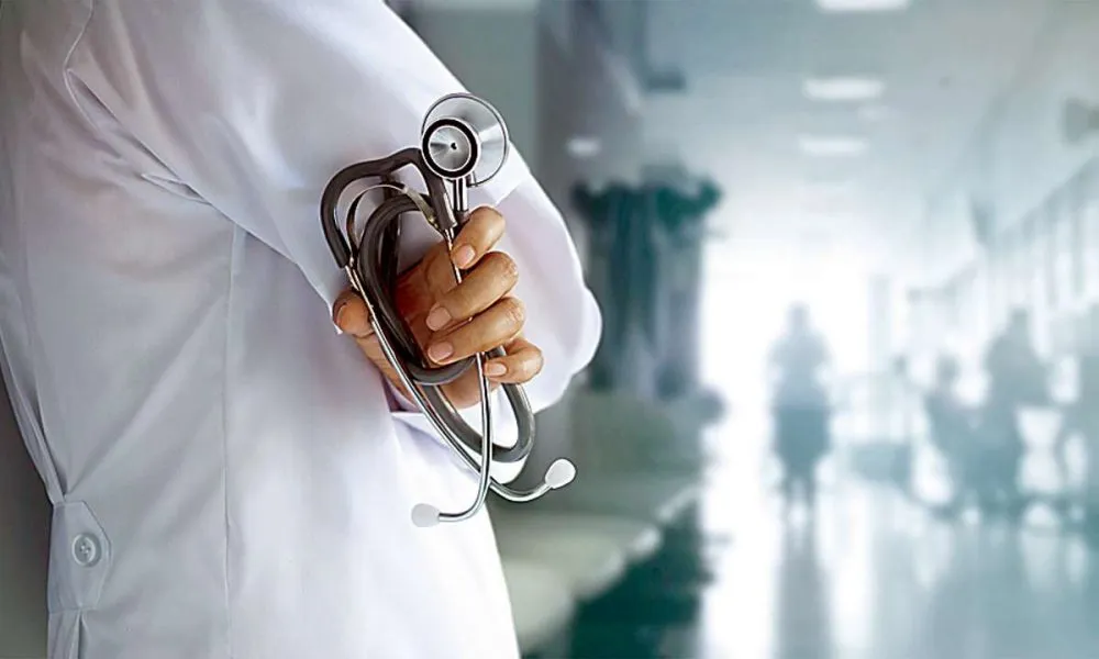 Delhi Hospital Invites Applications for Senior Resident Posts; Check Eligibility & Salary