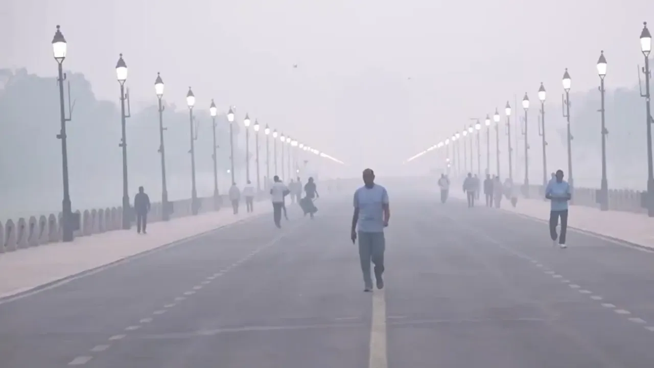 Delhi’s Air Quality Worsens After Dussehra, AQI Reaches 216; Government Announces Winter Pollution Plan