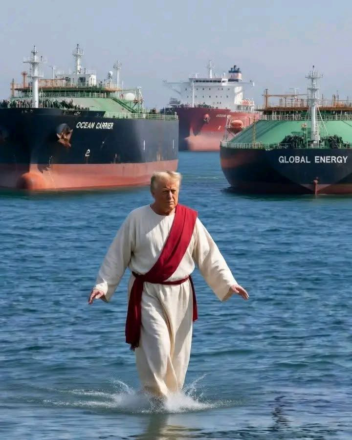 Intre timp in Stramtoare Hormuz