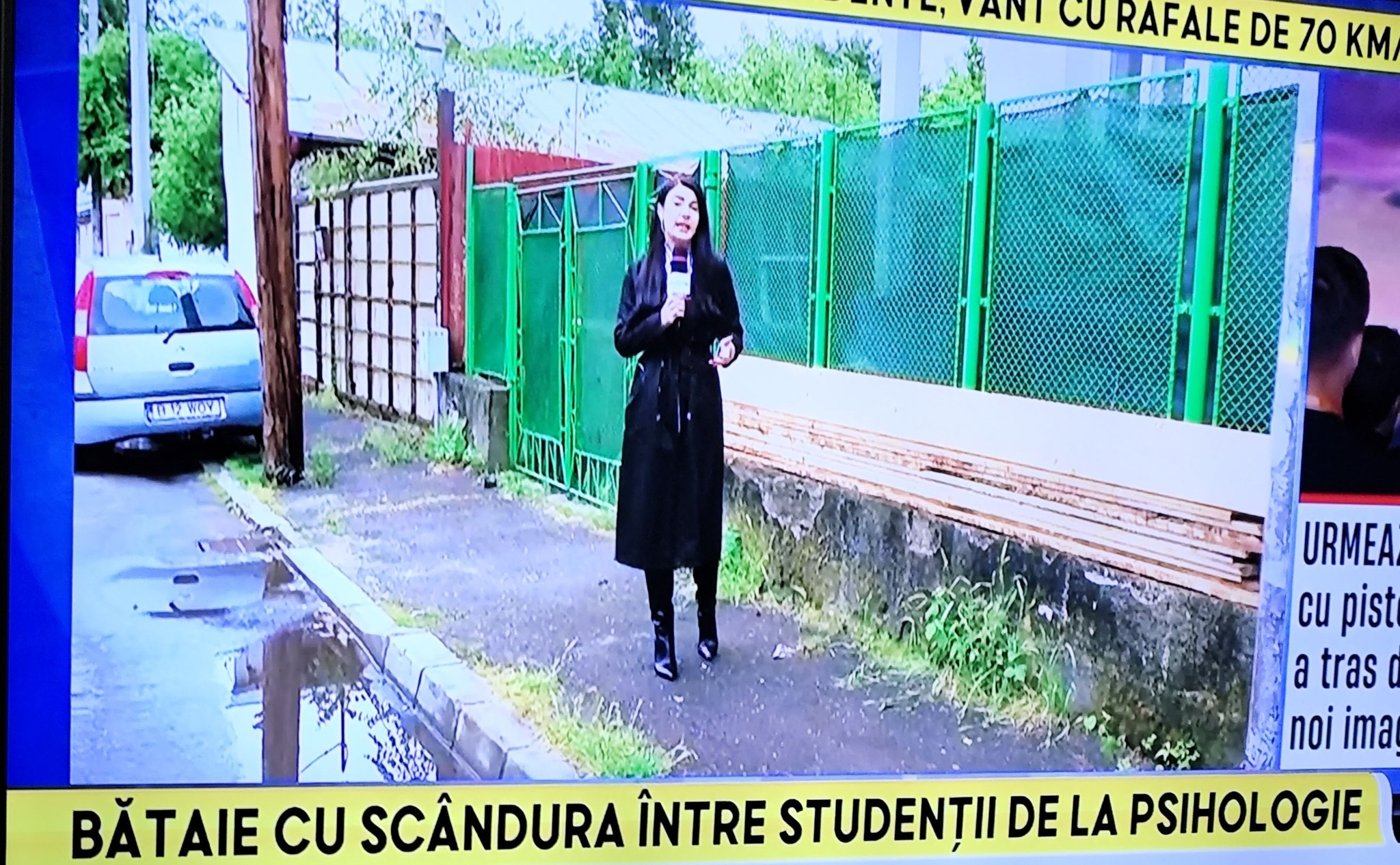 Bataie cu scandura intre studentii de la psihologie