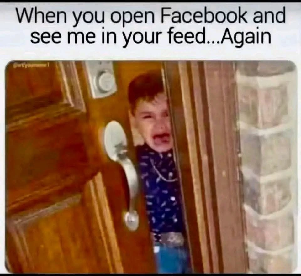 Cand deschizi Facebook si ma vezi iar in feed
