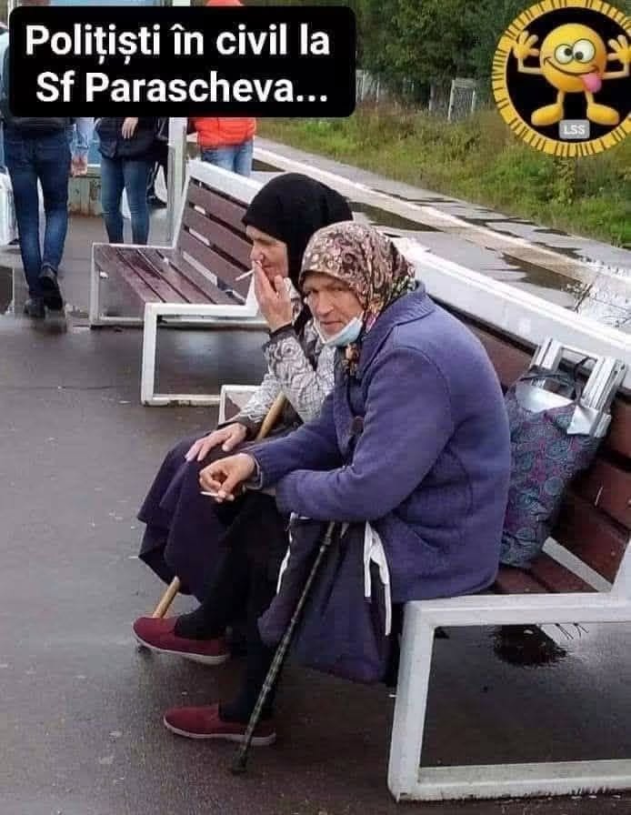 Polițiști în civil la Sfânta Parascheva