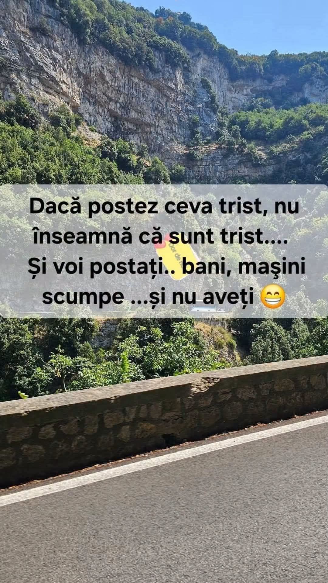Dacă postez ceva trist, nu înseamnă că sunt trist... Și voi postați bani, mașini scumpe... și nu aveți