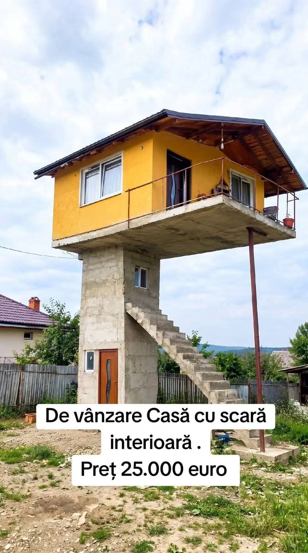 De vânzare: casă cu scară interioară. Preț 25.000 euro