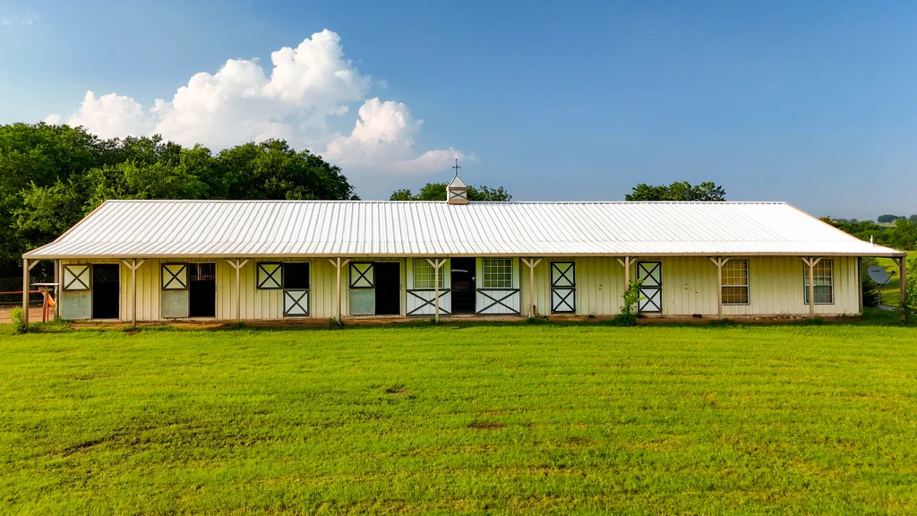 barn