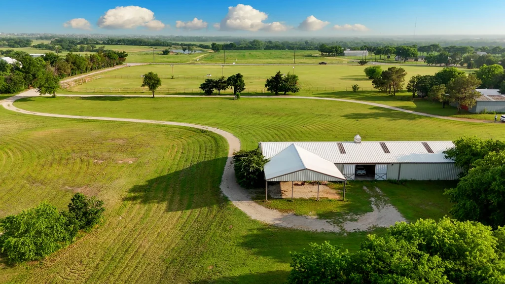 barn>view2