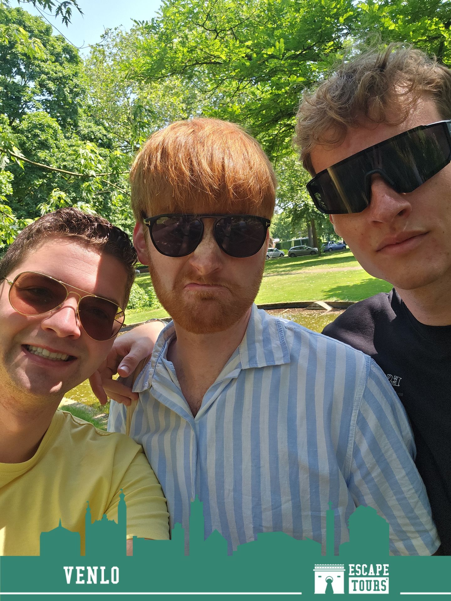 Teamfoto van De Drie Musketiers en Tim