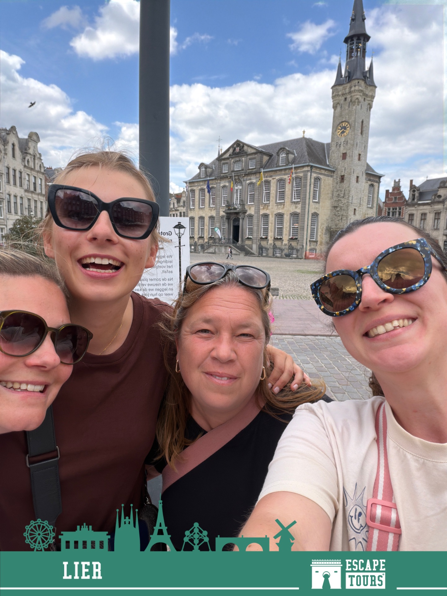 Teamfoto van White witches