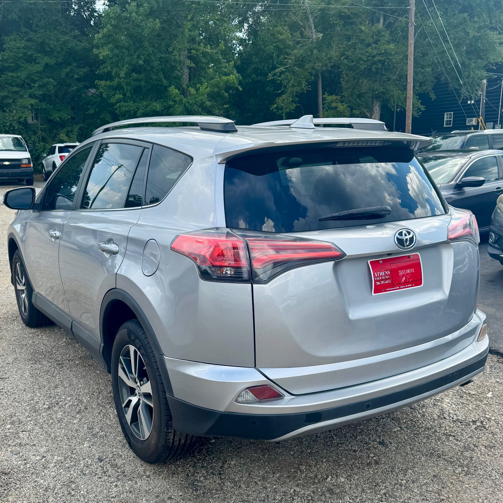 2017 Toyota RAV4 – photo 4